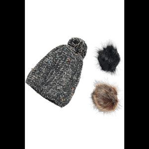 Chic Tweak Knit Beanie with Removable Poms Black